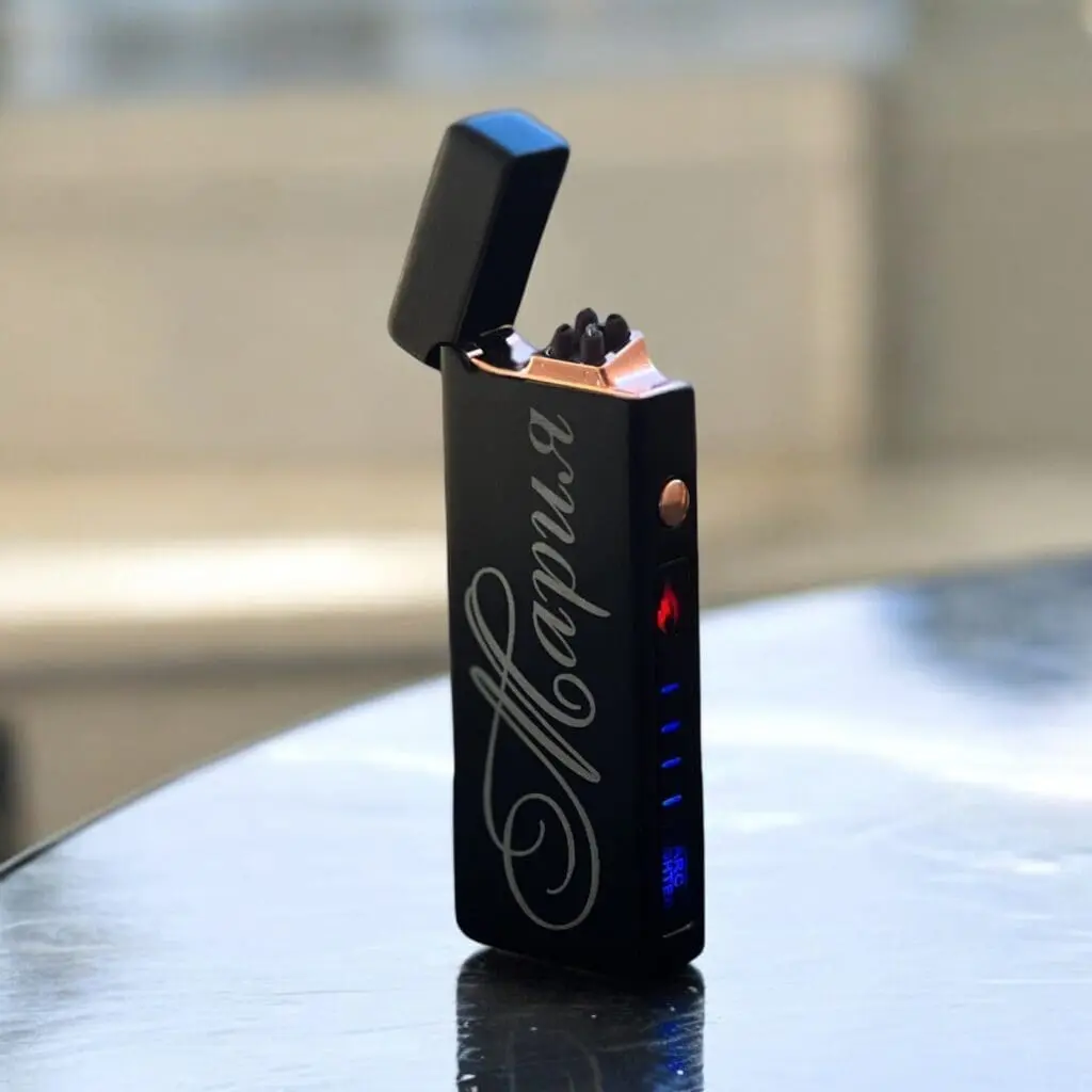 Гравирана ARC запалка с име