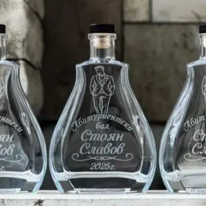 Гравирана бутилка за Абитуриентски бал – Абитуриент – Круша 700мл